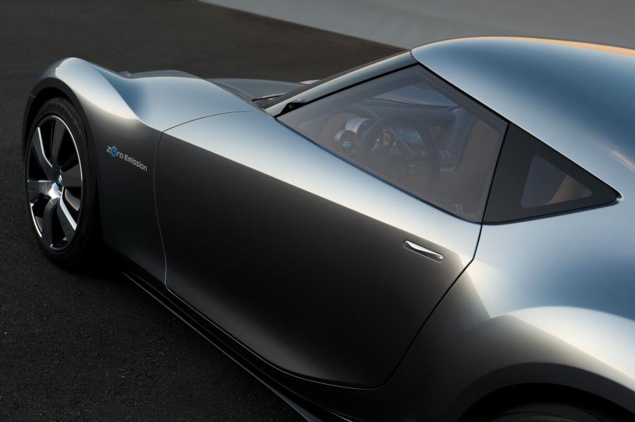  Nissan Esflow Concept 2011 года  (фото 7 из 36)